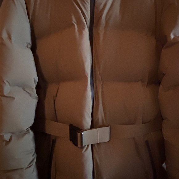 New without tags womens medium Aritzia Super Alps Puff 2 O waterproof down coat - Picture 4 of 14